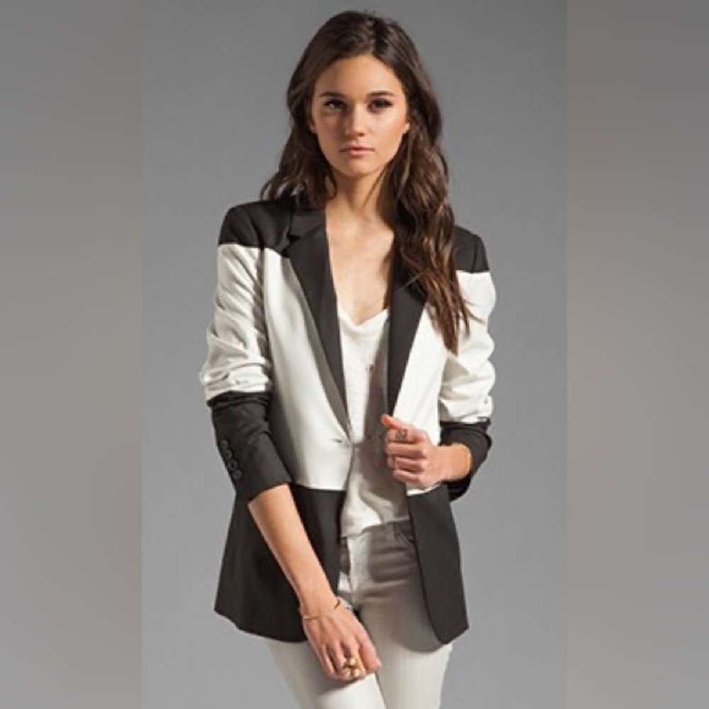 ELIZABETH & JAMES Black and White Colorblock Blazer SIZE 4